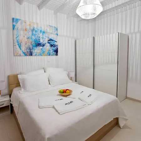 Lejlighedshotel Sun 'n Chill, Boutique & Melíkia