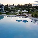 Sun 'n Chill, Boutique & 4* Лефкими