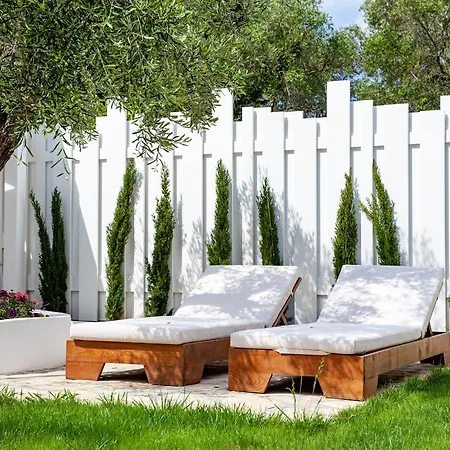 Sun 'n Chill, Boutique Apartments&beach 4*