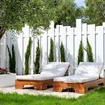 Sun 'n Chill, Boutique & 4*