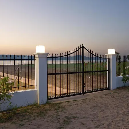 Sun 'n Chill, Boutique & Hotel de apartamente Lefkimmi