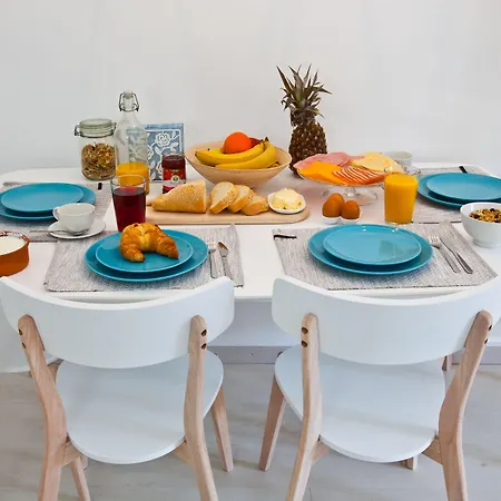 Sun 'n Chill, Boutique &