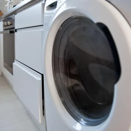 Sun 'n Chill, Boutique & 4* 莱夫基米